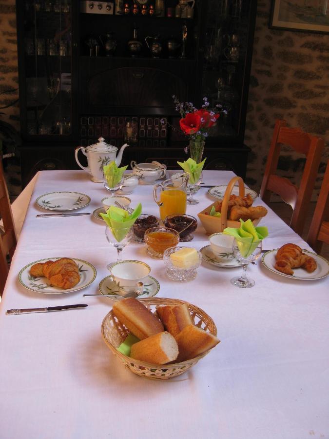 Bed and Breakfast Le Bois Chef D'Ane Collinée Esterno foto