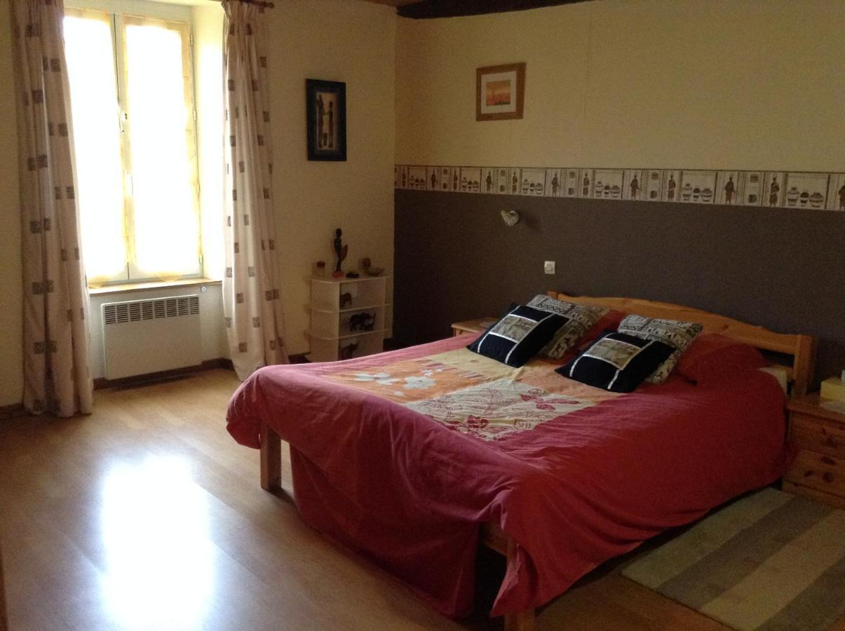 Bed and Breakfast Le Bois Chef D'Ane Collinée Esterno foto