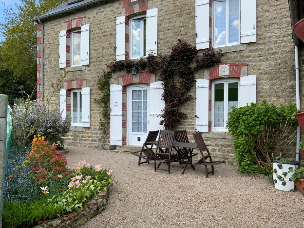 Bed and Breakfast Le Bois Chef D'Ane Collinée Esterno foto